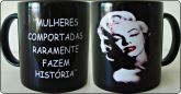 Caneca Preta Personalizada com arte da Marilyn Monroe