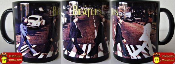 Caneca Personalizada The Beatles toda preta